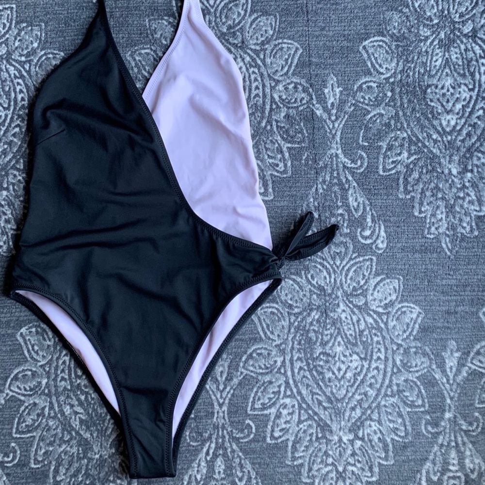 Solid & Striped Matilde Colorblock One Piece Swim - image 4